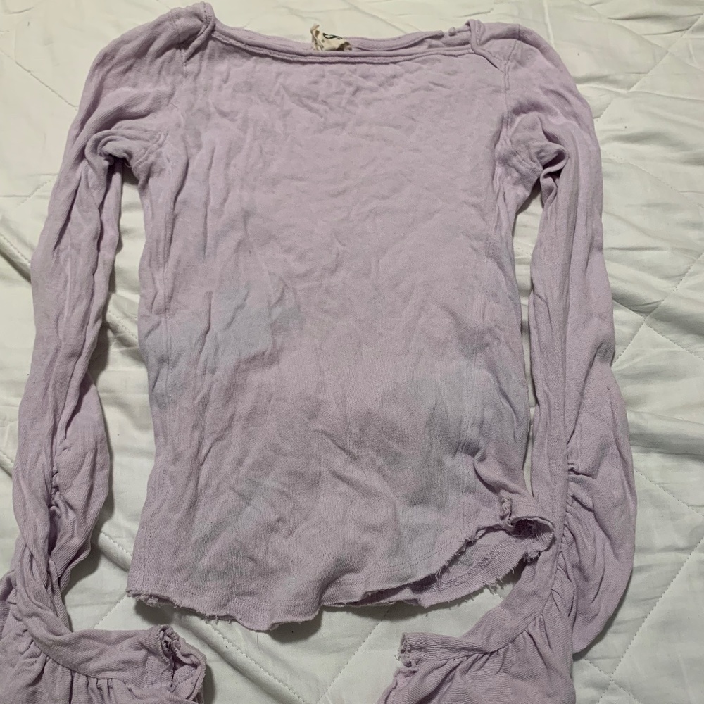 xs Free People lavender ruched sleeve top